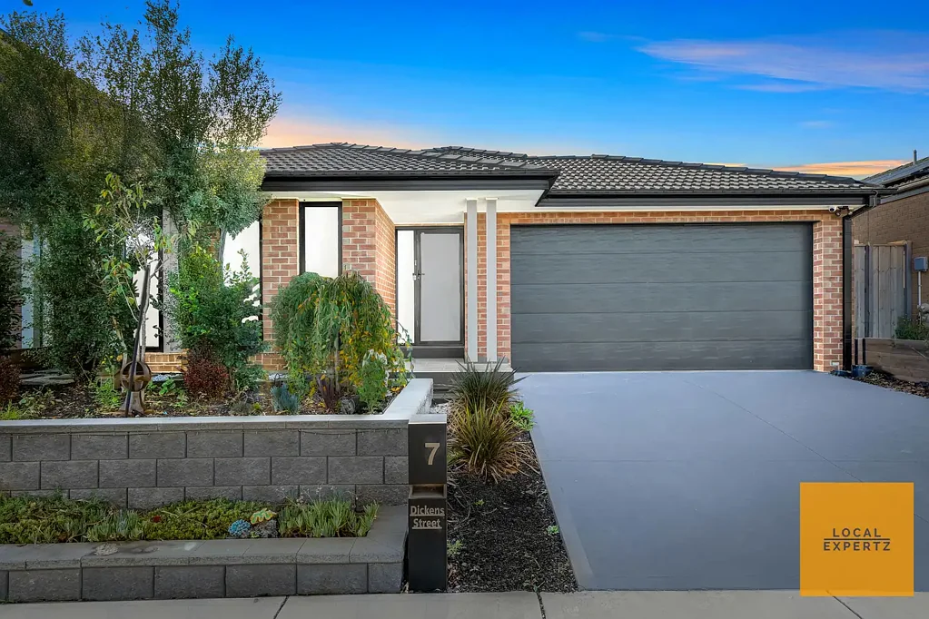 7 Dickens Street, Strathtulloh, VIC 3338