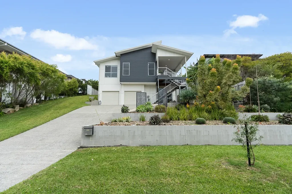 43 Sassafras Street, Pottsville, NSW 2489