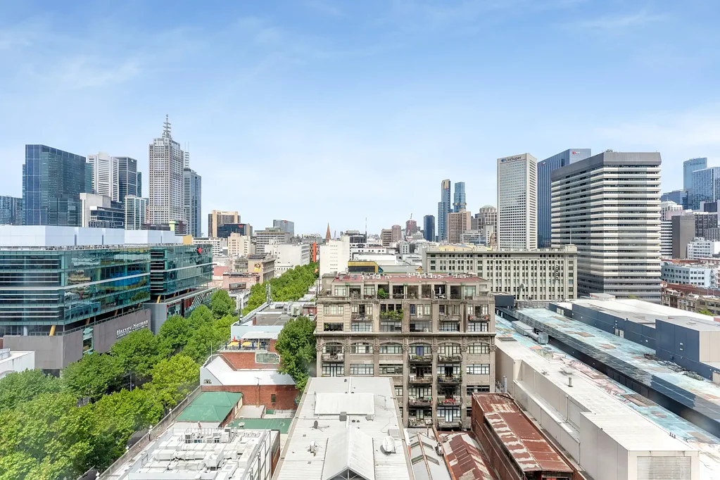 Fully furnished with Nice City Views