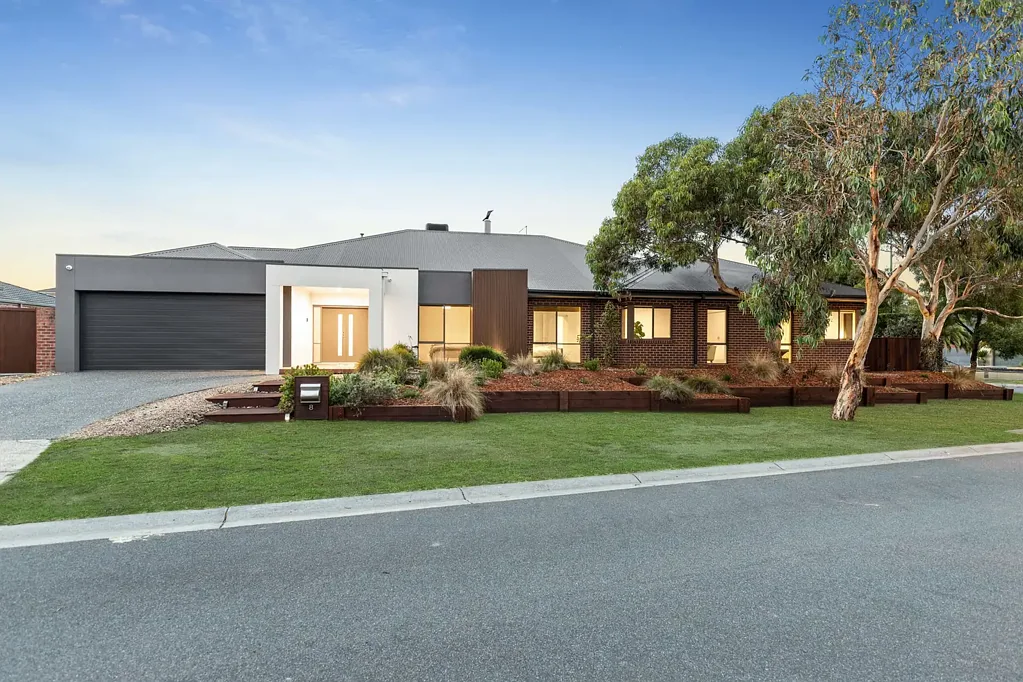 8 Kite Place, Langwarrin, VIC 3910