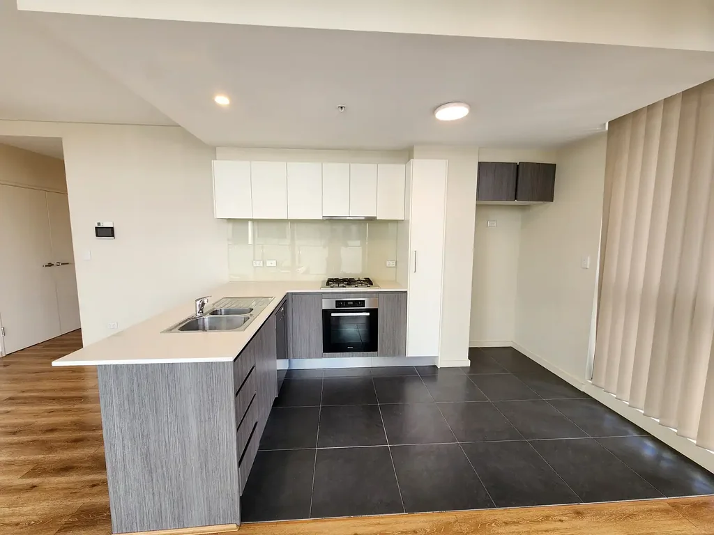 Liverpool 2कमरा Great Strata and Best Location!
