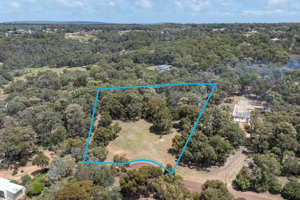 Quindalup  2.37 Acres of Privacy, Beauty and Coastal Connection
