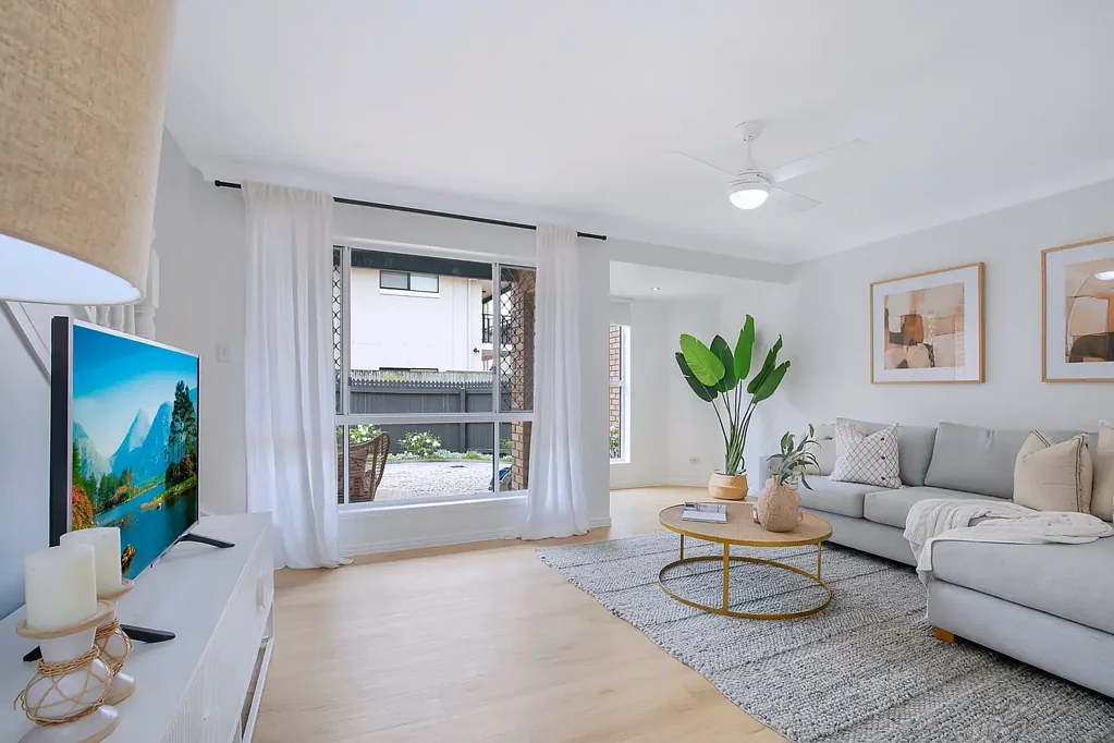 Carina 3침실 Remarkable Space, Renovation and Big Backyard