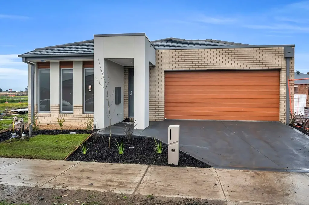 14 Luppino St, Donnybrook, VIC 3064, 4 slaapkamers, 2 badkamers, House