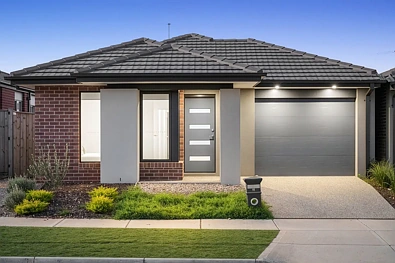 Wyndham Vale 4房 Wyndham Vale中心地 现代设计 低维护地块 厨房石材台面 全屋地暖 自然光线充沛 生活便利 Stylish, Low-Maintenance Living in a Prime Wyndham Vale Location!