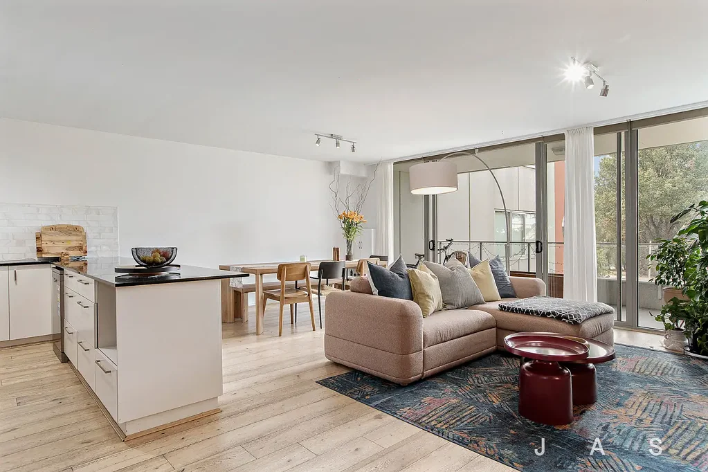 16/2 Saltriver Place, Footscray, VIC 3011