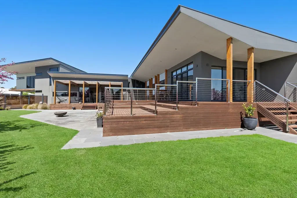 49 Ibis Gardens Court, Cardigan, VIC 3352