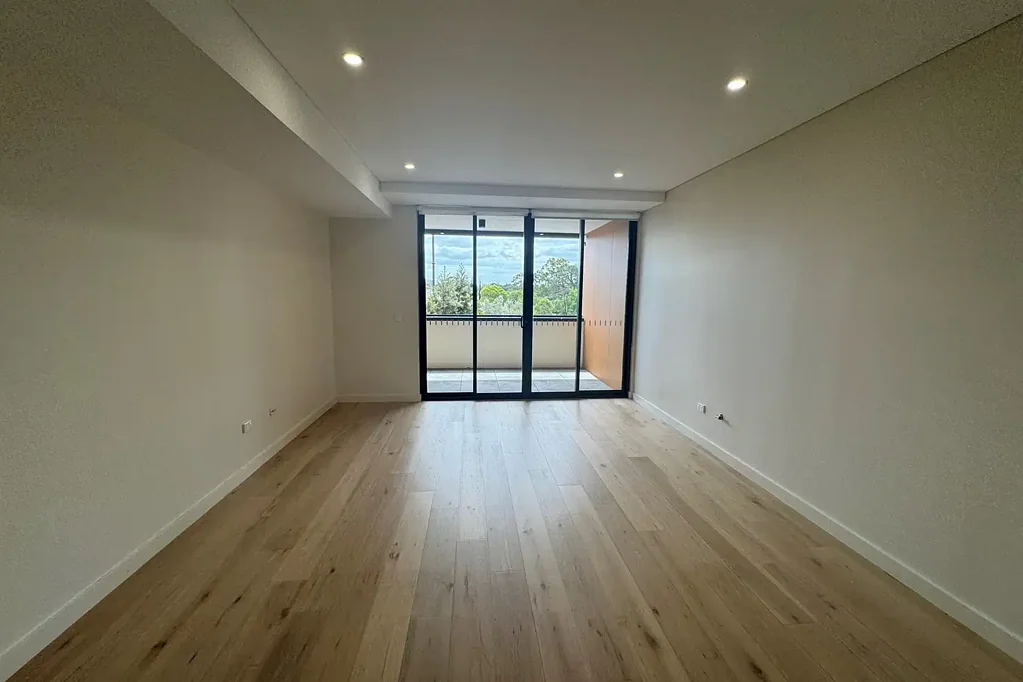 Modern Living - Welcome To The Mason