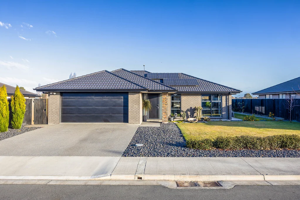 Kaiapoi 3房  Right here, right now