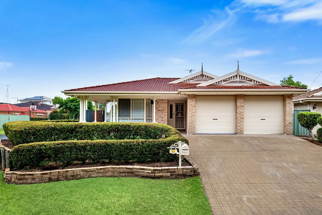 33 Sunningdale Drive, Glenmore Park, NSW 2745