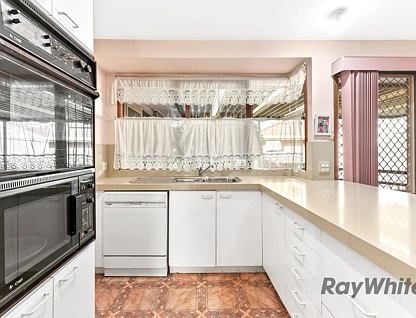 2 Falkiner Crescent, Dandenong, South East Melbourne, 3 ห้องนอน, 2 ห้องน้ำ, House