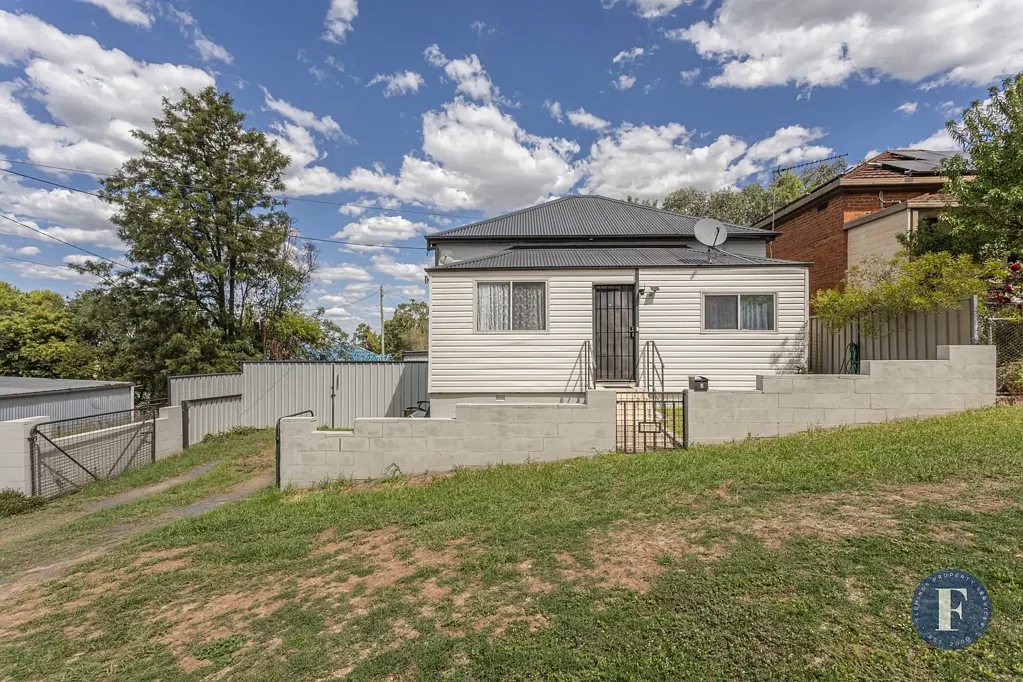 5 Main Street, Cowra, NSW 2794