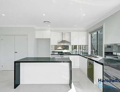 5/2-4 Andrew Place, Girraween, NSW 2145, 4房, 3浴, Townhouse