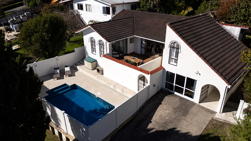 Browns Bay 4 Slaapkamer Last weekend to view before Auction!