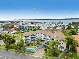 8/65 Bayview Street, Runaway Bay