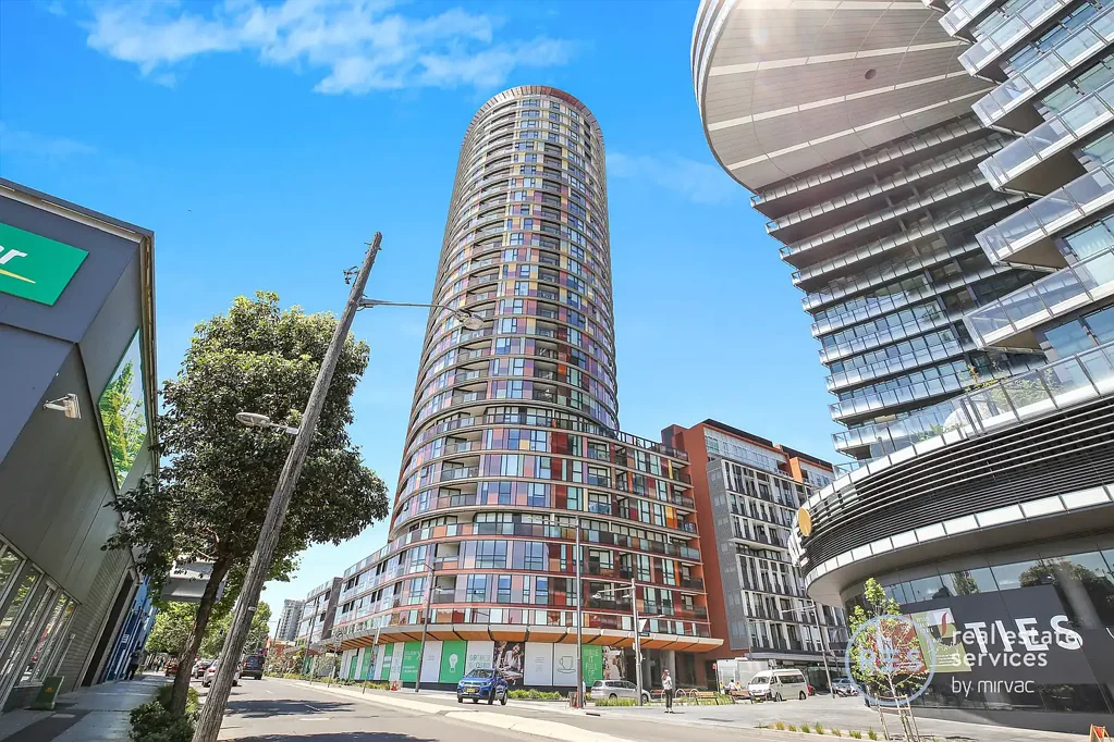 Bright 1-Bedroom Apartment in Green Square 'OVO' Building