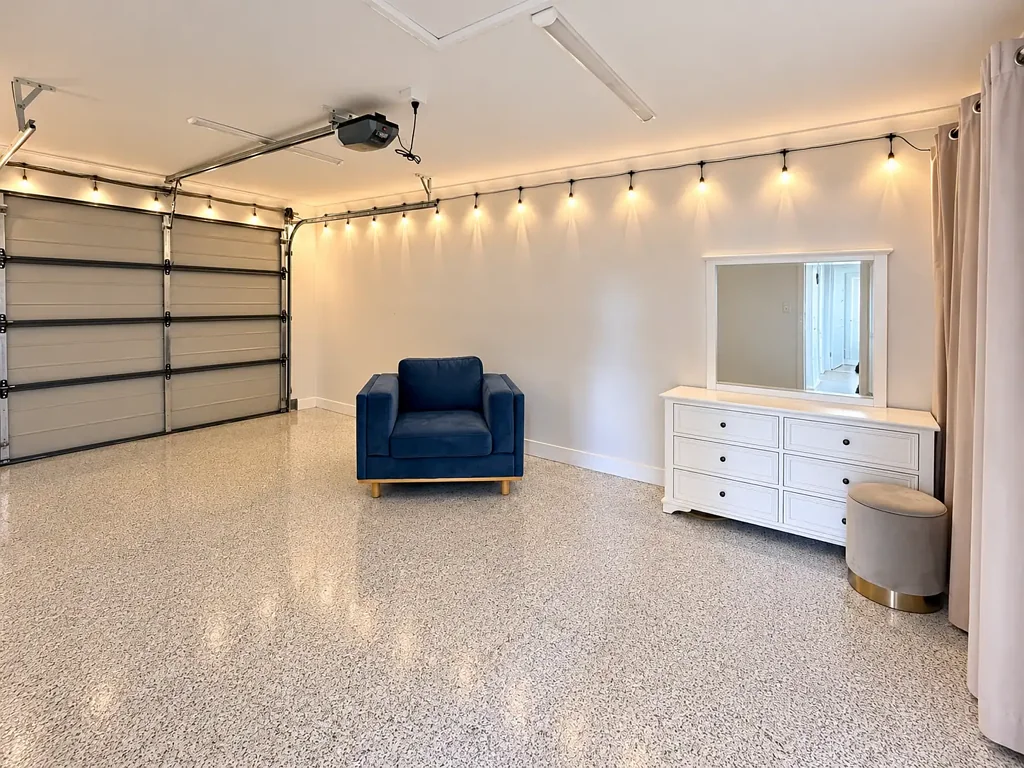 Cranbourne East 3कमरा Parkside, Secure & Move-In Ready - Built in 2022