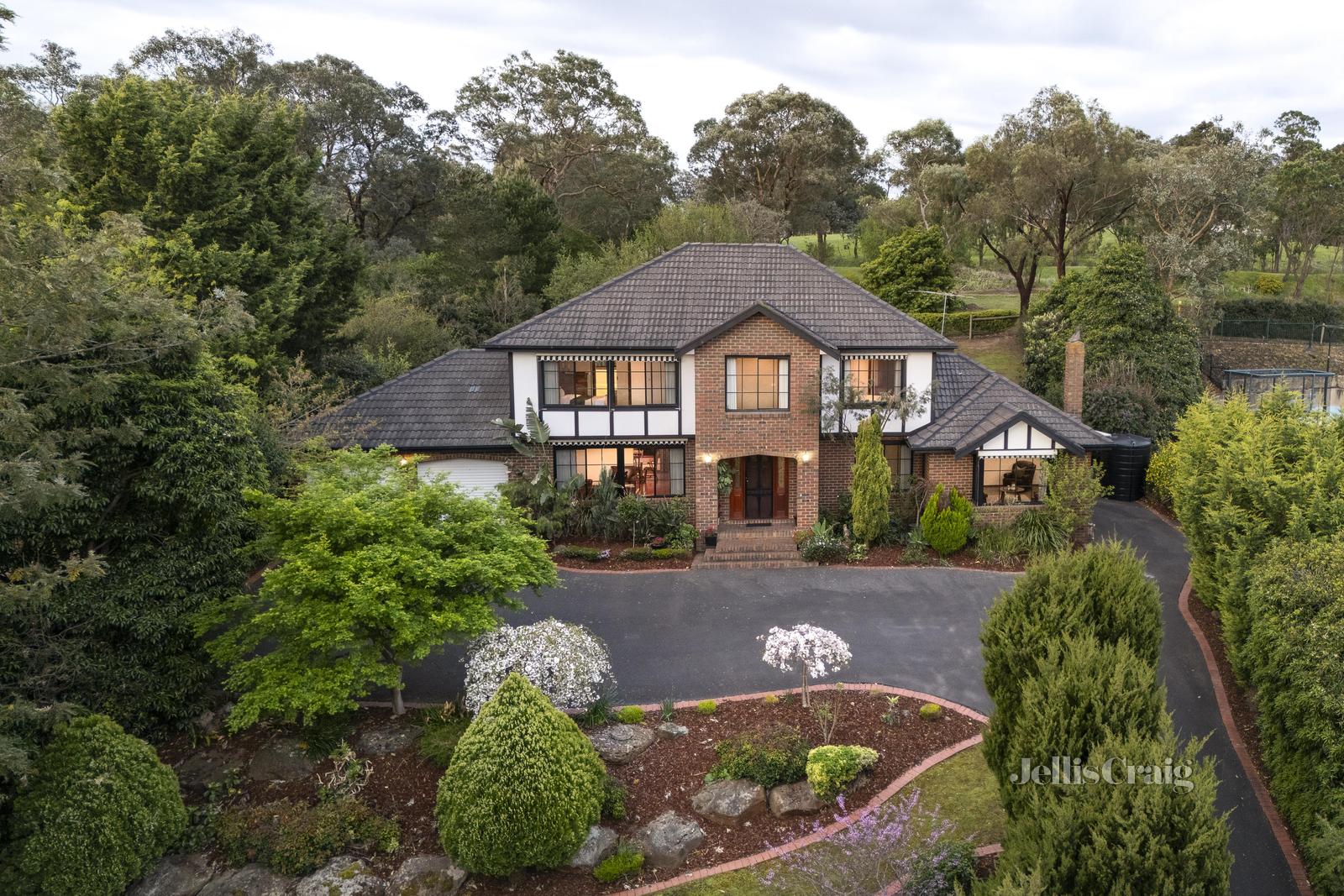 6 HUNTINGFIELD CT, ELTHAM VIC 3095, 0 Bedrooms, 0 Bathrooms, House