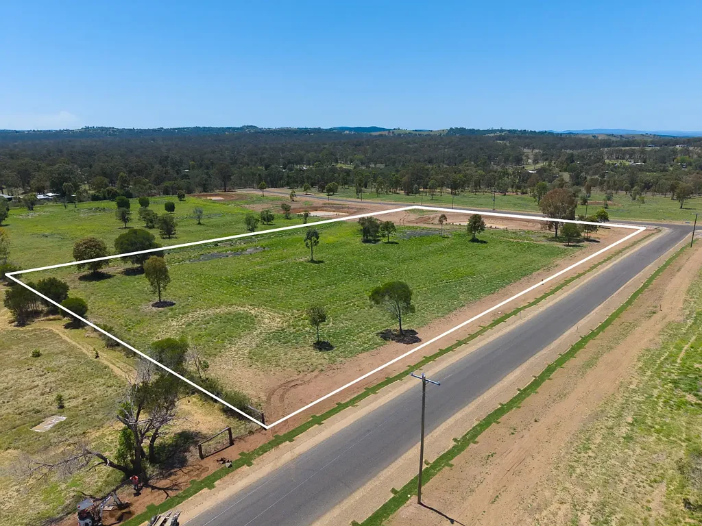 Nanango 2公顷拐角地块 地势平坦 已清理 新水坝 电力NBN就绪 高地景观视野 BUILD READY - REGISTERED LAND