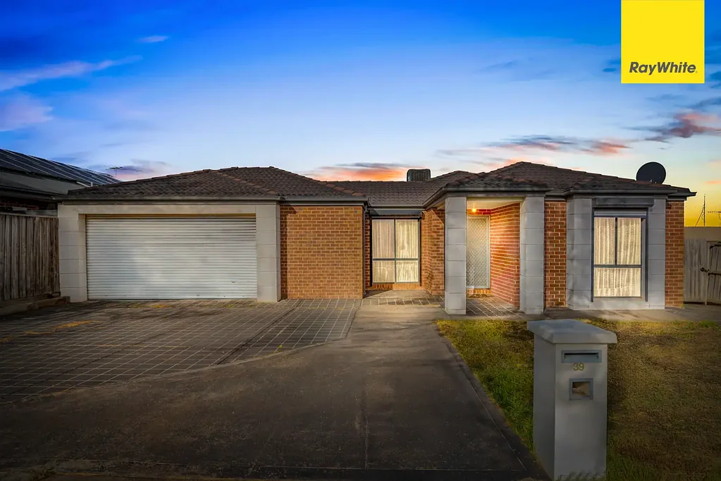 Harkness 5ห้องนอน Expansive Five Bedroom Family Home with Drive-Through Access