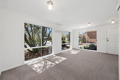 लिविंग रूम - 11 Hart Close, Palmerston, ACT 2913