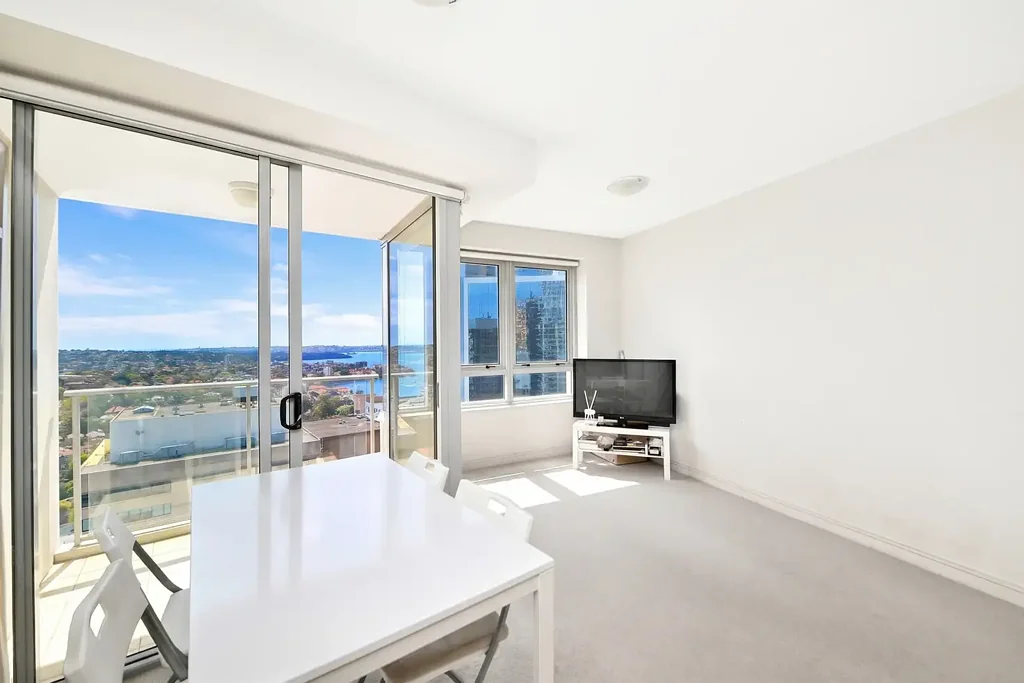 North Sydney Stylish Apartment in the Heart of North Sydney