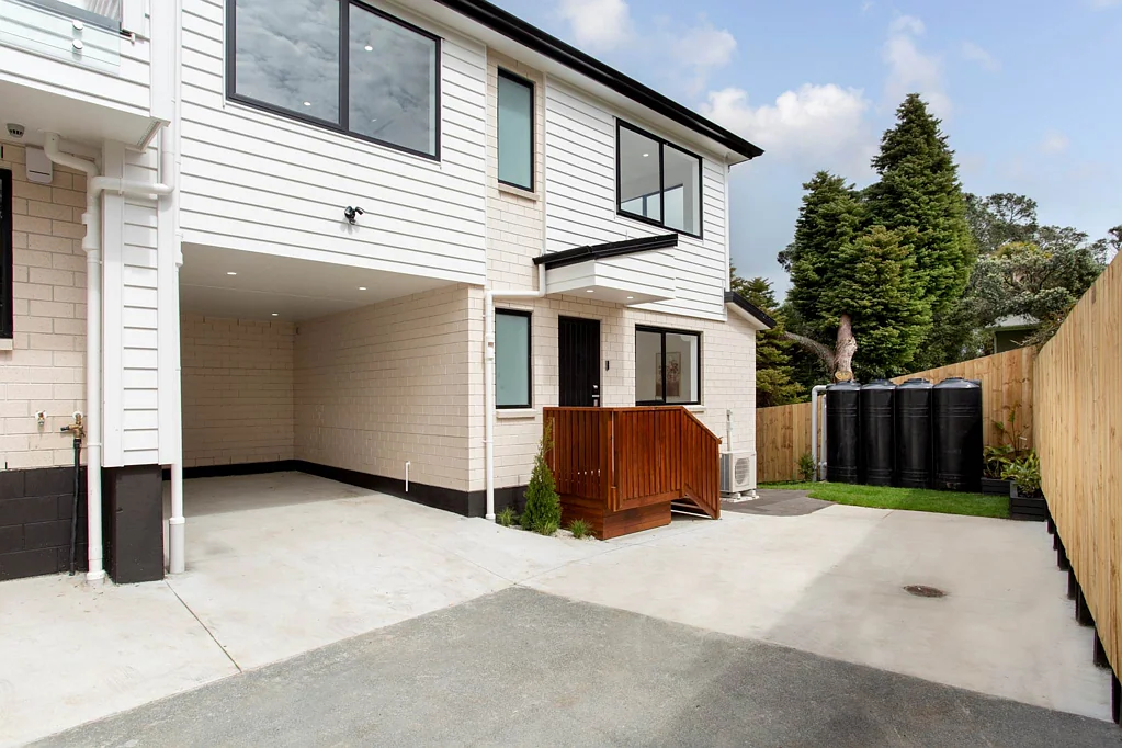 New Lynn 5房  Brand New Bespoke Townhouse