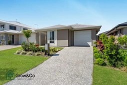 33 Snowdonia Crescent, Yarrabilba