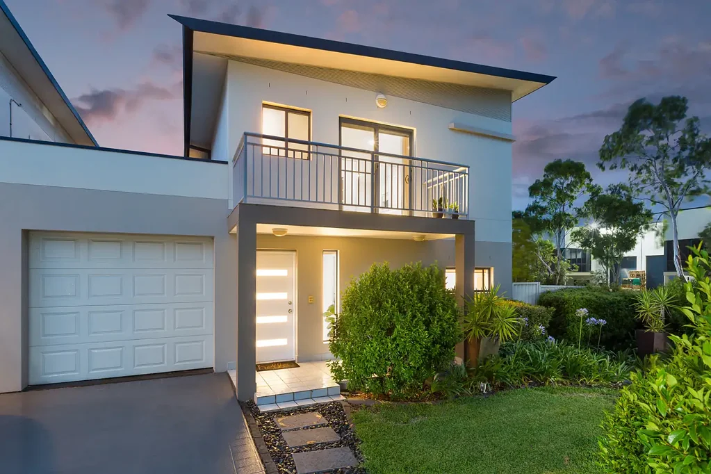 Spacious & Modern Townhouse