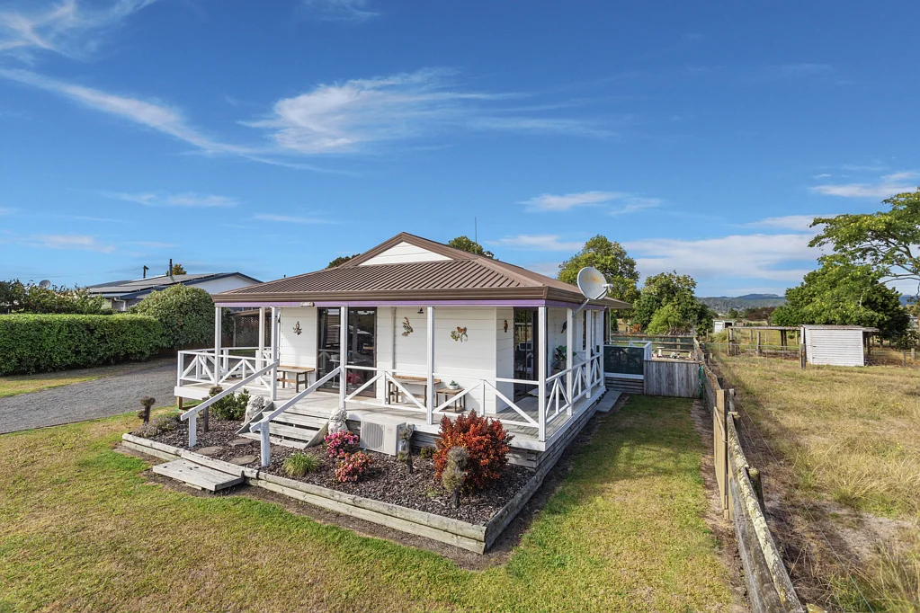 Whakatane 2 Bedroom Poroporo Potential Plus!