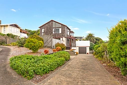 10 Napier Grove, Waikanae Beach
