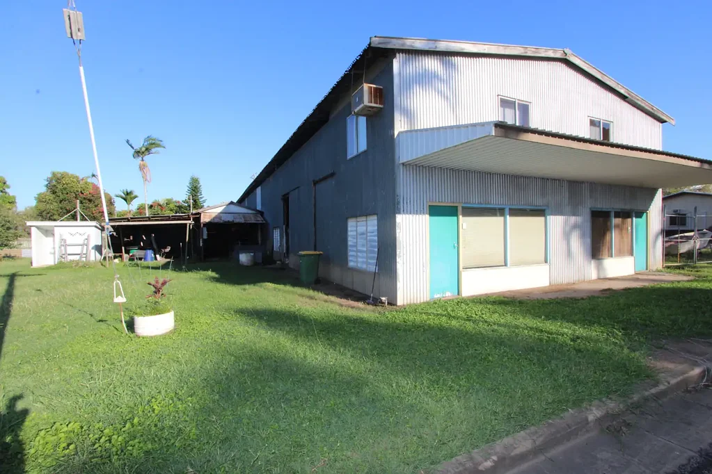 14-16 Sexton Street, Brandon, QLD 4808