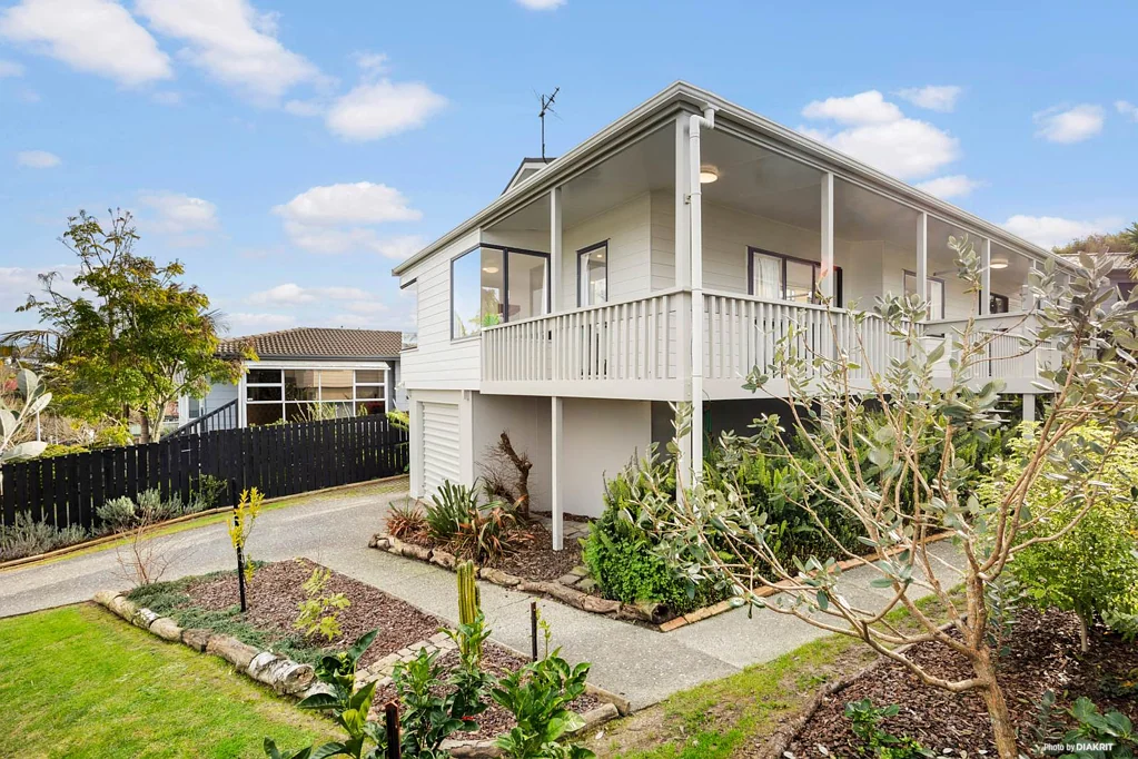 46 Garton Drive, Massey, Waitakere City, Auckland