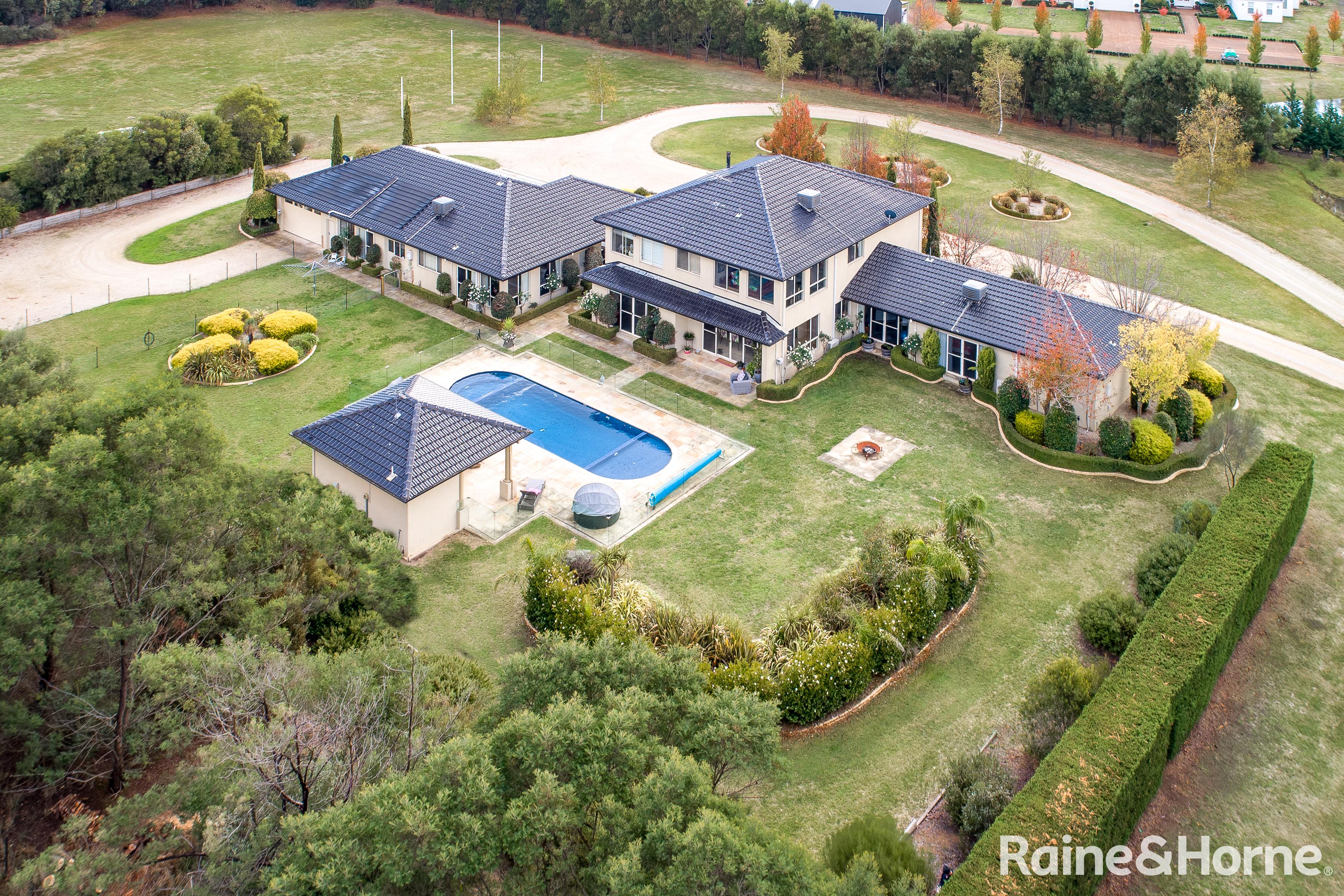 32 HEDDERWICK LANE, MACEDON VIC 3440, 0 Kuwarto, 0 Banyo, House