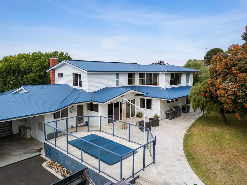 Ulverstone 6房  Where Grand Family Living Meets Timeless Elegance