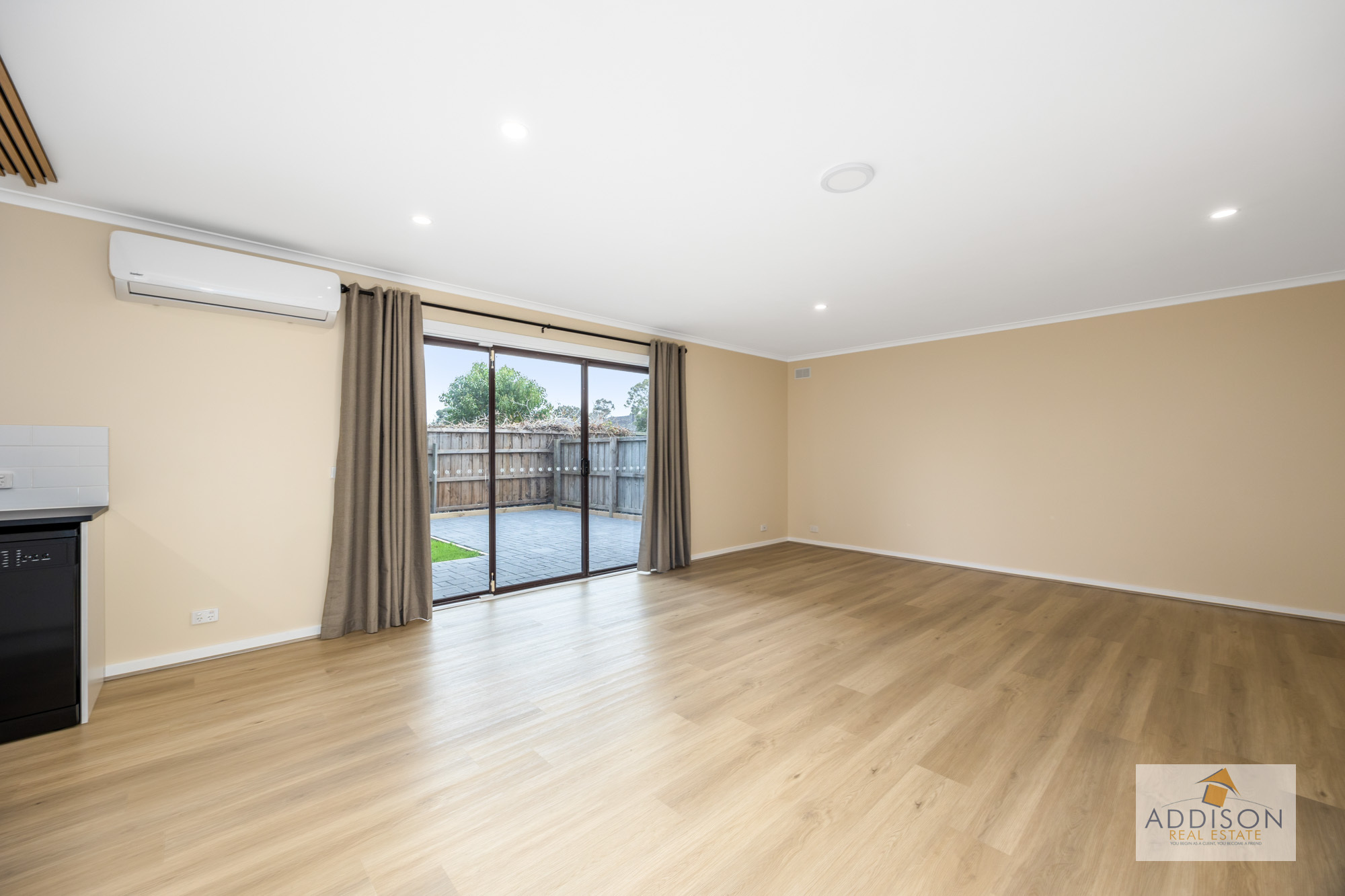 UNIT 2 98-100 DAVIDSON ST, TRARALGON VIC 3844, 0 Kuwarto, 0 Banyo, Unit