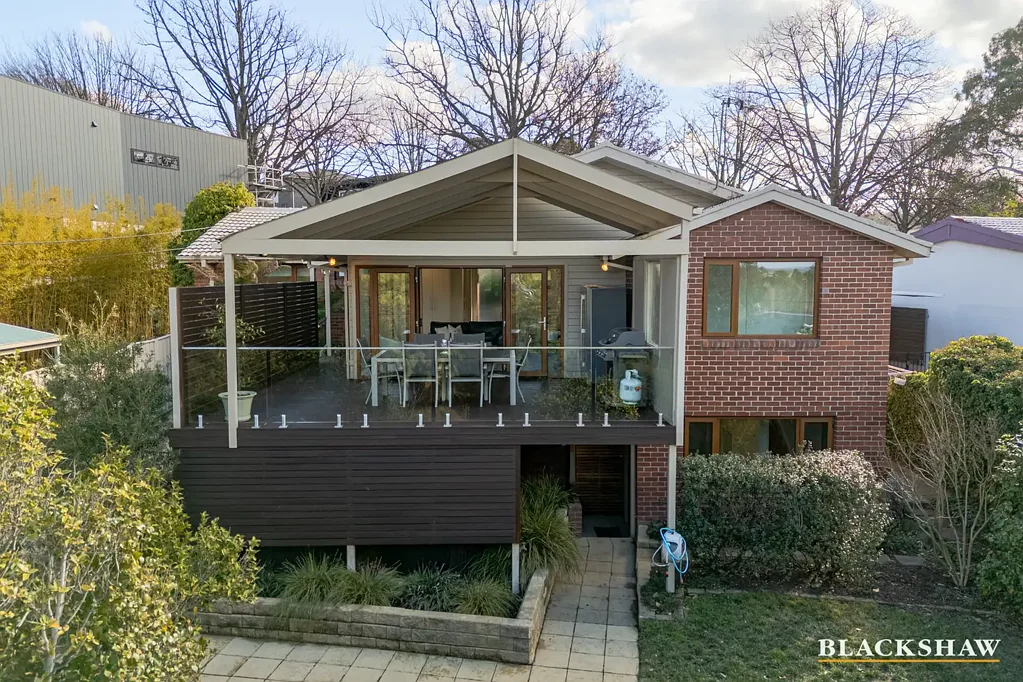 82 Finniss Crescent, Narrabundah, ACT 2604