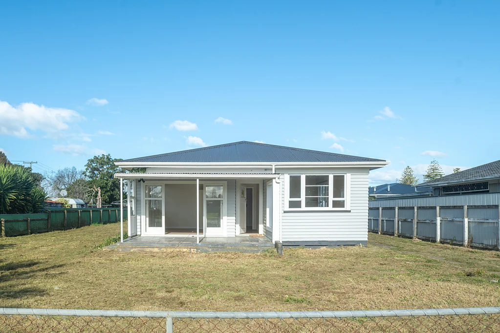 Wairoa 3房  Basically brand new!
