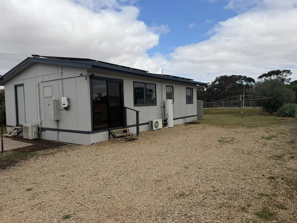 Hoyleton 3Moenga Charming First Home or Investment Opportunity on Expansive Allotment