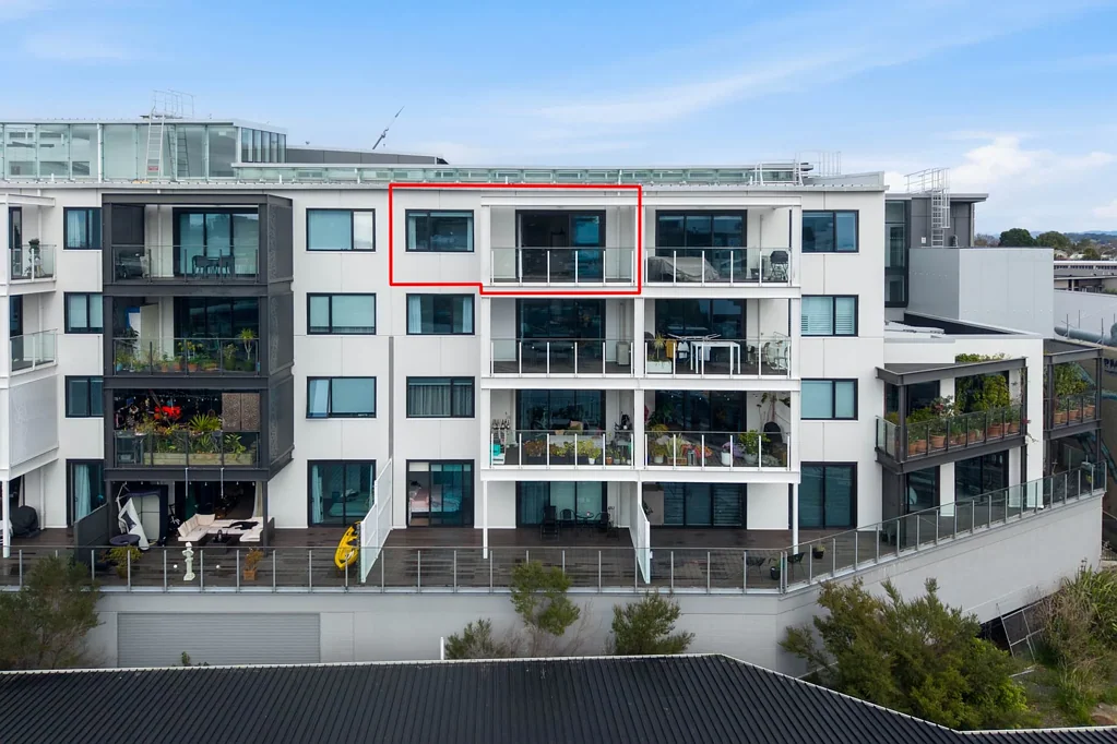 Mount Eden 2Kwarto North-facing + Carpark + Auckland Grammar Zone