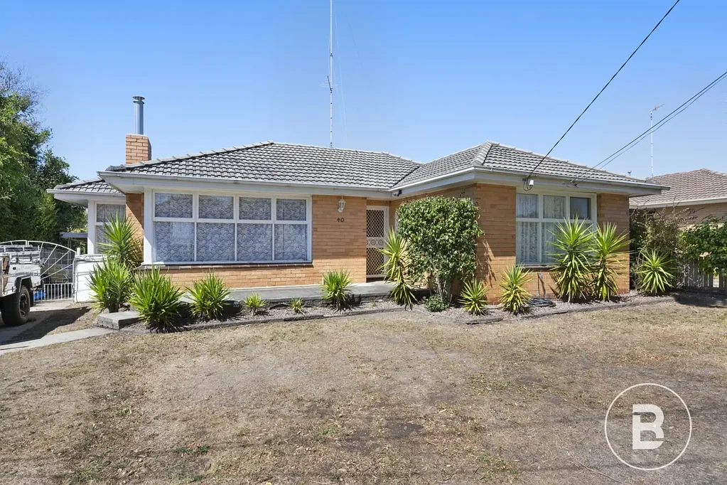 CHARMING THREE BEDROOM HOME WITH UPDATES IN PRIME WENDOUREE LOCATION