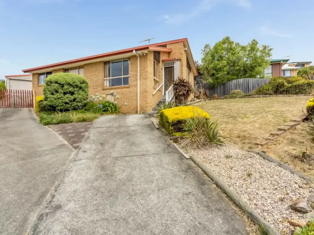 32 Battersby Drive, Claremont, TAS 7011