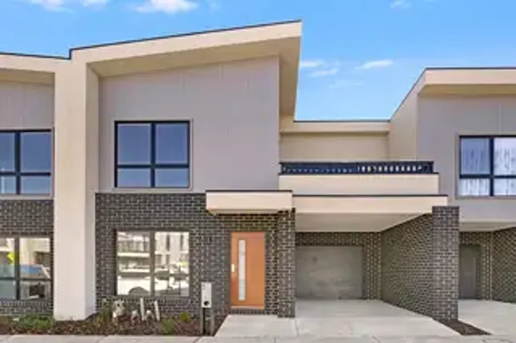 Cranbourne West 4ห้องนอน MODERN, LOW-MAINTENANCE LIVING IN A PRIME GROWTH POCKET