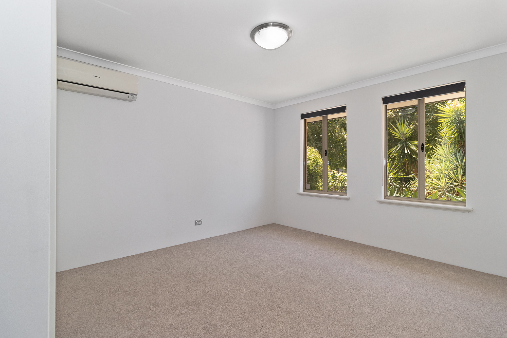 21 AMHERST RD, CANNING VALE WA 6155, 0 habitaciones, 0 baños, House