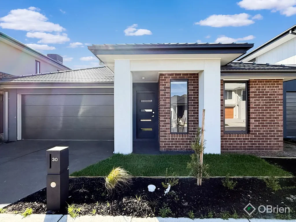 Stylish 3-Bedroom Home in Prime Minta Estate Location