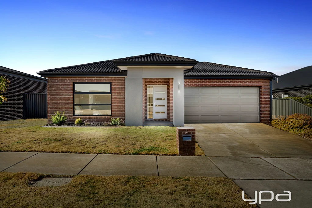 12 Heathcote Drive, Lucas, VIC 3350