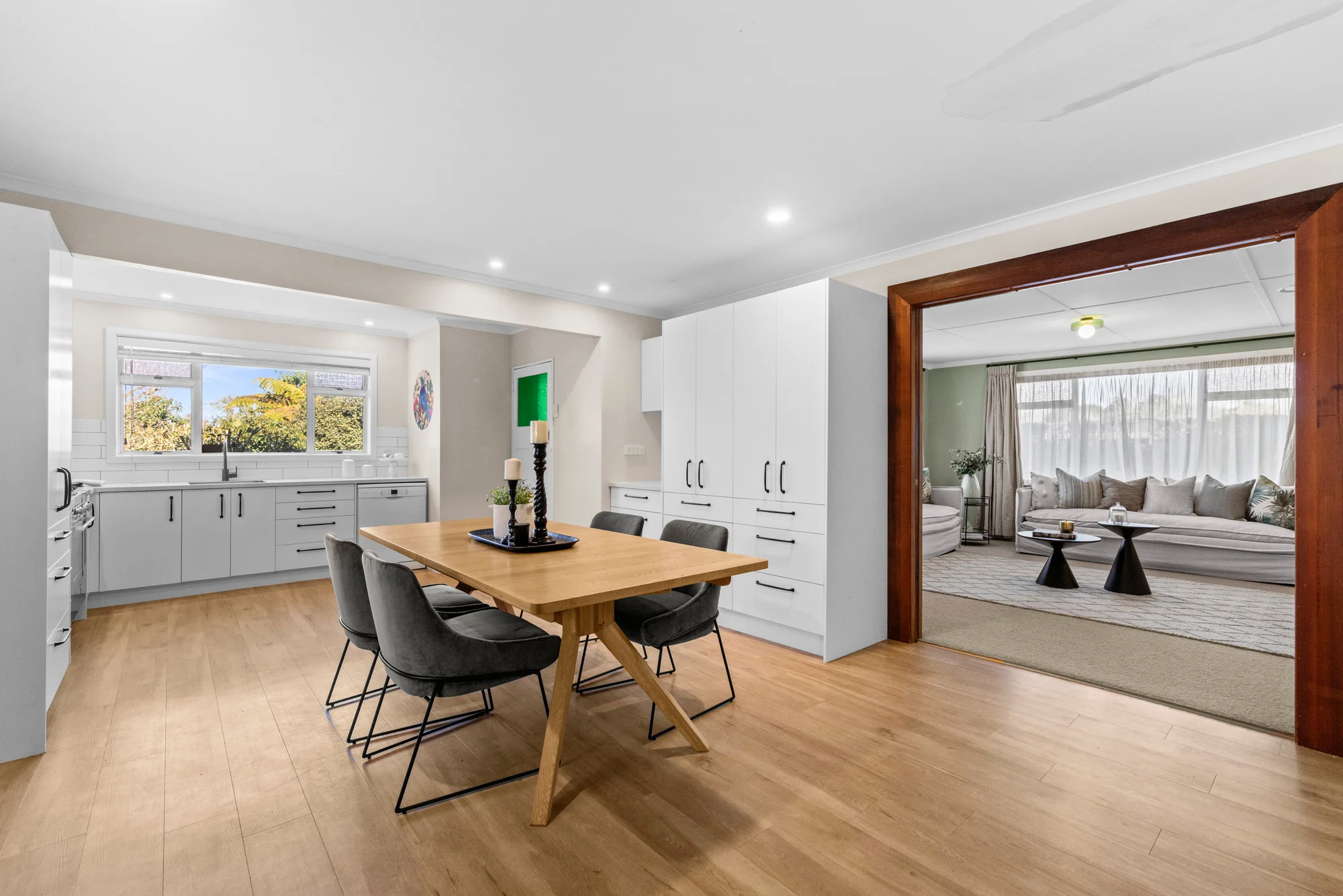 Clive 3침실 Exceptional Opportunity In A Prime Location