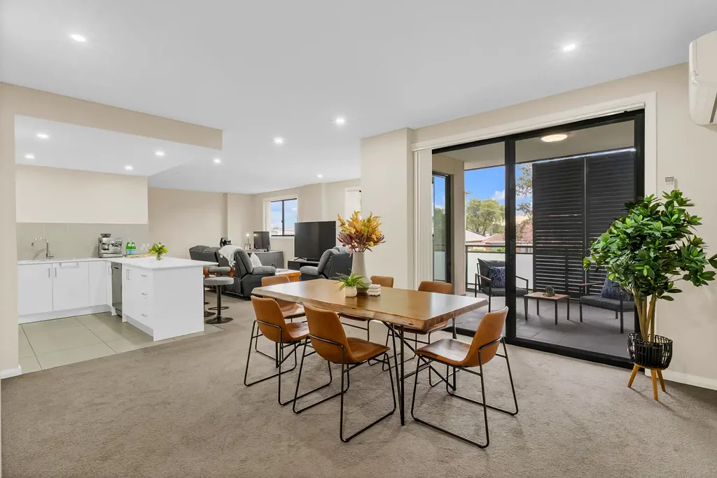 Northmead 2ਬੈੱਡਰੂਮ Outstanding Unit in Northmead