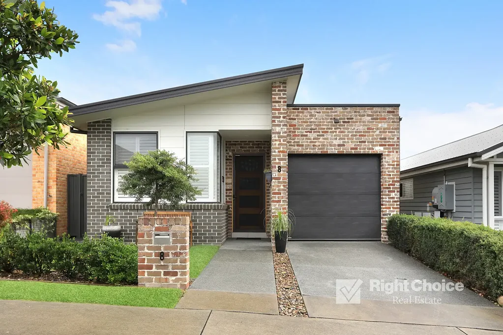 8 Daisy Court, Calderwood, NSW 2527