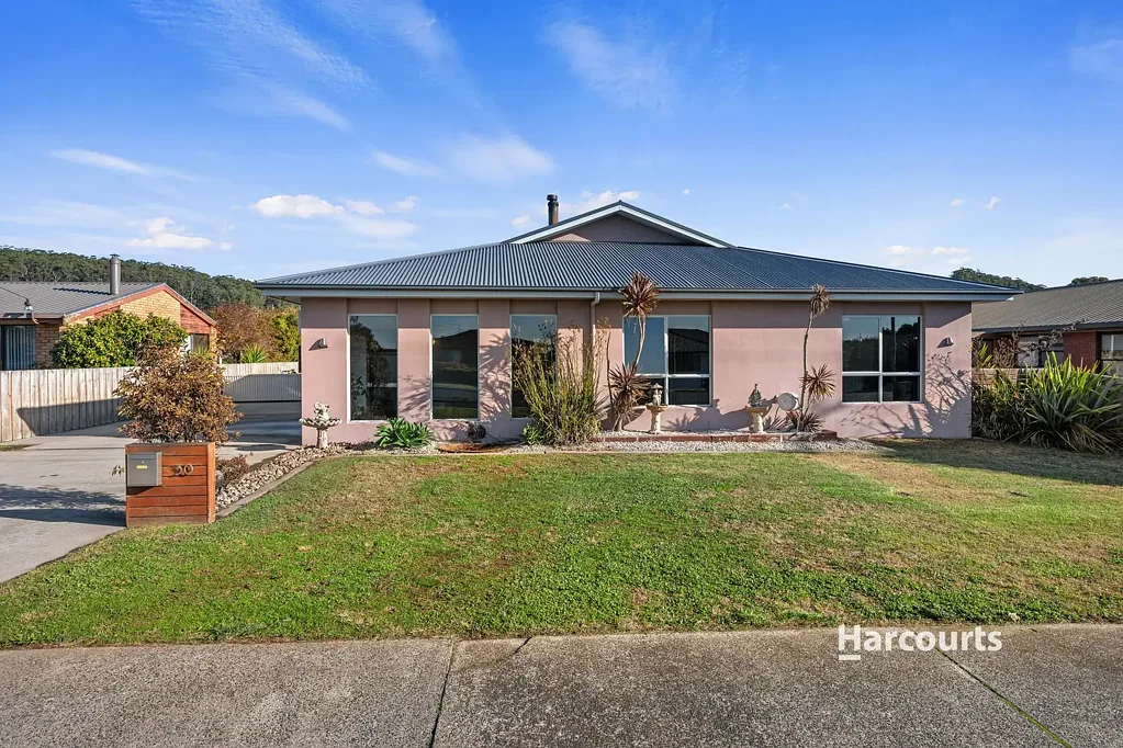 Turners Beach 4 Bedroom Your New Family Oasis in Turners Beach Awaits…
